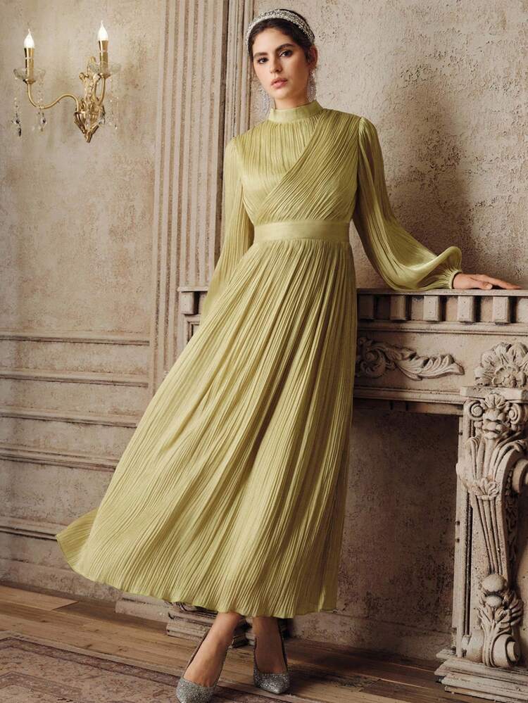 Women's Long Pleated Dress, Elegant And Versatile Long Formal Gown