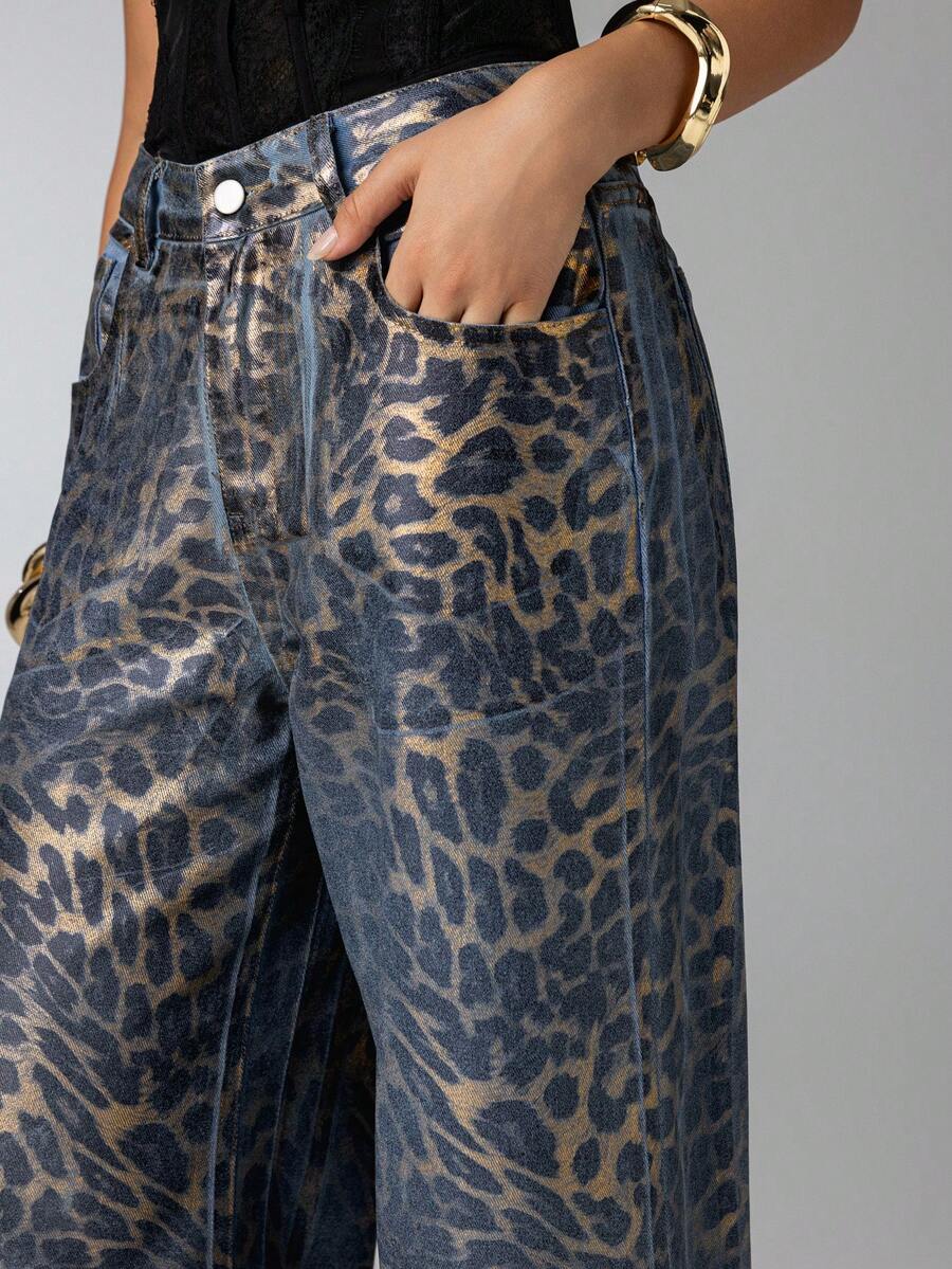 Aloruh Women's Leopard Print Pocket Button Casual Versatile Daily Wear Wide Leg Jeans - Blue - View 1