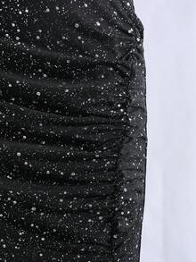 Vestido longo feminino elegante e minimalista, sem mangas, de cintura alta, com fenda, em tecido brilhante estampado, ideal para formaturas, festas, Halloween, Natal e eventos formais. - Preto - Ver 5