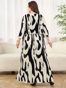 Reflora 大码女式印花圆领七分袖休闲宽松连衣裙 - 黑與白 - 查看 2