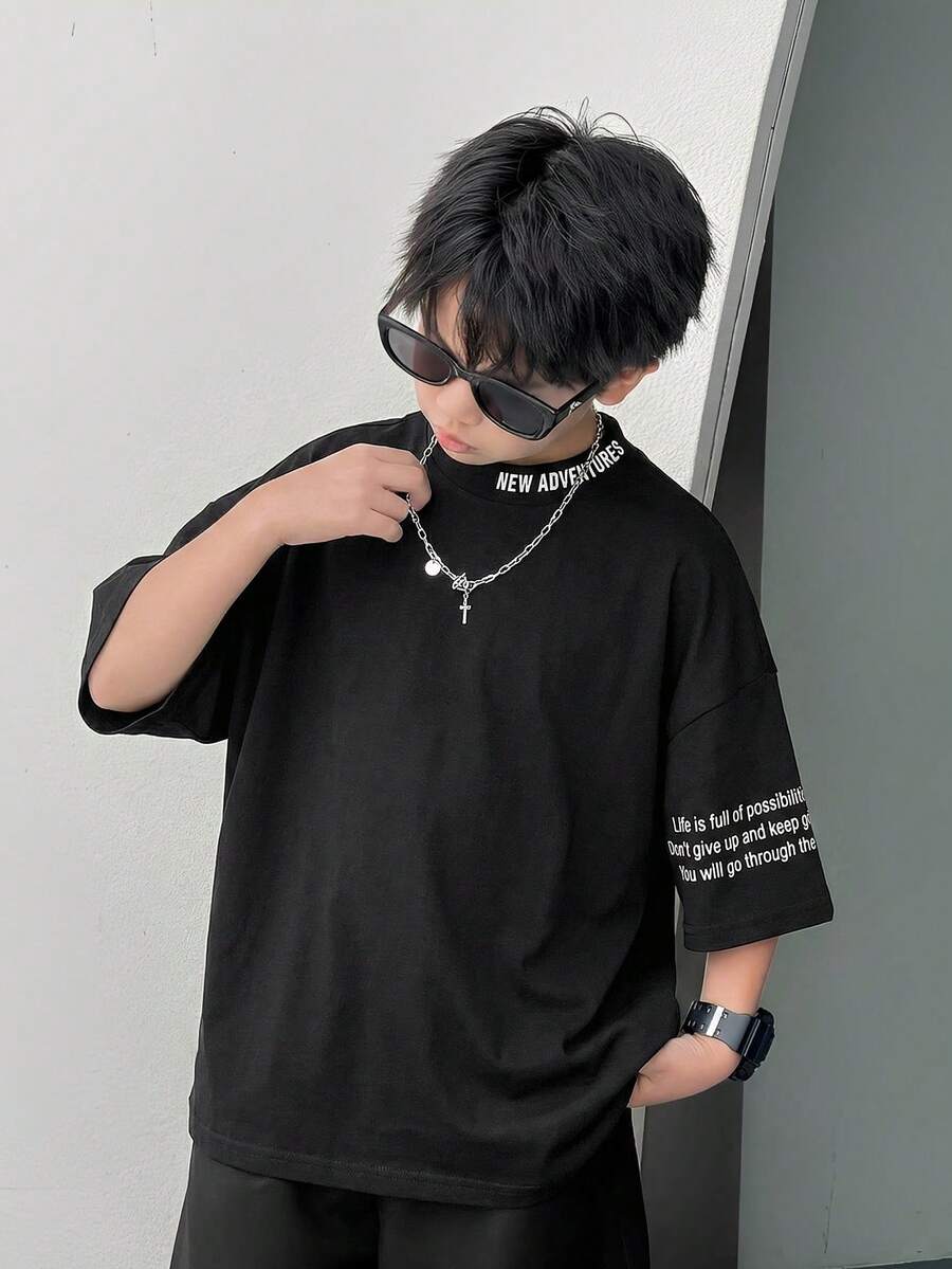 SHEIN Tween Boy Casual Korean Style Loose Fit Round Neck Half Turtleneck Short Sleeve Letter & Graphic Print T-Shirt, Suitable For Commute, School, Daily Casual Wear, Sports, Spring/Summer - Black - View 1