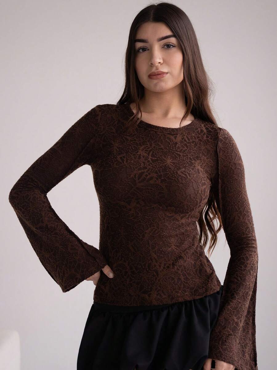 Andrea Bello 女士纯色针织蕾丝拼接喇叭袖修身常规T恤 - 棕色 - 查看 1