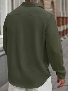 Manfinity Homme 男士純色單排扣休閒亞麻長袖襯衫，鈕扣式紋理襯衫，軍綠色，正式款 - 軍綠色 - 查看 2