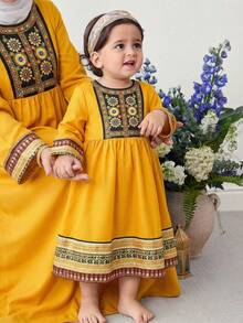 SHEIN 女宝宝优雅复古印花长裙 - 彩色 - 查看 3