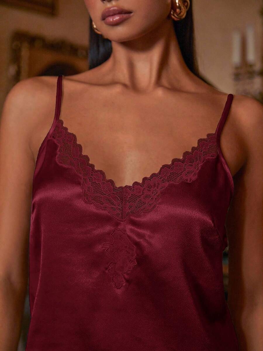 Athîral Women's Solid Color Contrast Lace Elegant Camisole - Burgundy - View 1