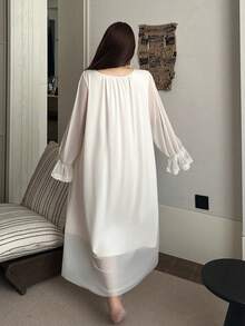 Dazy Plus Camisón elegante de manga larga con cuello de corazón, parches de encaje y unicolor para tallas grandes - Blanco - Ver 5