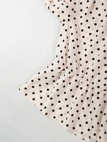 GlowEve 女士时尚优雅波点V领衬衫，适合度假穿着 - 米色 - 查看 6