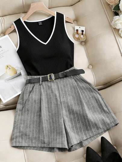 Franclia 女士优雅通勤两件套，时尚百搭黑白罗纹针织V领背心，配腰带装饰，搭配灰色条纹口袋阔腿短裤，春夏通勤商务装。