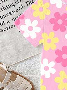 SHEIN Playful Pals 女婴时尚休闲百搭舒适圆领短袖T恤，甜美花卉印花设计，适合派对聚会等场合，轻盈舒适，春夏时尚休闲，适合春夏街头、户外、派对等场合，也是一份贴心的礼物。 - 粉色 - 查看 4