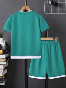 SHEIN Mirajuku 2件套青少年男童字母印花二合一短袖T恤和短裤休闲套装 - 彩色 - 查看 2