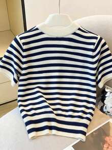 SHEIN LUNE 春夏时尚休闲度假风百搭日常沙滩装女式加大码条纹短袖毛衣，胸前绣有小熊图案，纽扣前襟半开领毛衣女式沙滩装加大码女式上衣 - 藍色 - 查看 2