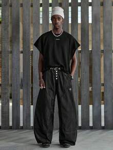 NEON BLANC Jeans casuales de moda para hombres, con vuelo suelto, bolsillos sesgados y cierre de botones, para uso diario y trayectos - Negro - Ver 7