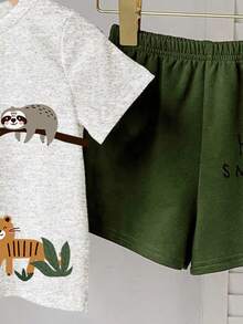 SHEIN Playful Pals Baby Boys' Casual, Simple, Stylish, Classic, And Cute Zoo Print Lion, Giraffe, Koala, And Sloth Pattern Print Comfortable Knit Crew Neck Short Sleeve T-Shirt And Knit Letter Print Shorts Set, Suitable For Spring And Summer, Home Wear, Outdoor Wear, Sportswear, And School Wear. - Multicolor - View 5