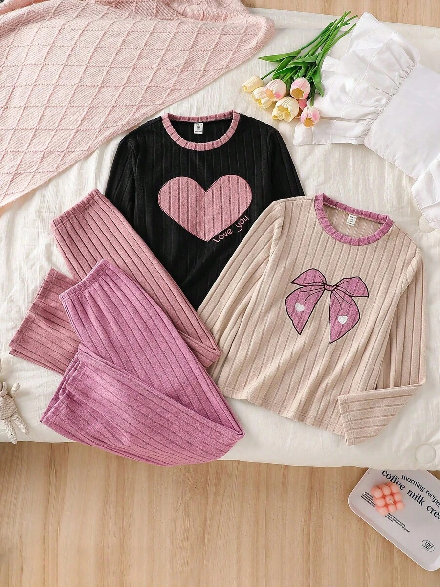 Bộ đồ ngủ cho bé gái tuổi teen - Bộ 2 món: Áo dài tay cổ tròn và quần dài, họa tiết trái tim và nơ, chất liệu gân, màu hồng, đen, be, ấm áp, thích hợp mặc nhà trong kỳ nghỉ lễ 2026, không thể thiếu trong mọi mùa. - Nhiều màu - Xem 1