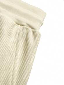 Manfinity Homme Men's Beige Summer Casual Vacation Two Piece Outfit,Textured Short Sleeve Polo Shirt And Drawstring Waist Cargo Shorts Set,Old Money Style Clothes - Beige - View 6