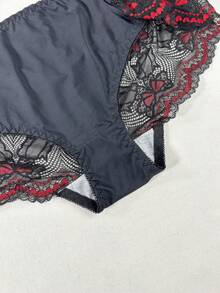 Plus Size Women Lace Patchwork Sexy & Comfortable Panties - Multicolor - View 3