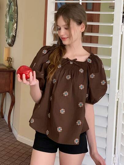 DAZY 少女花卉刺绣露肩泡泡短袖休闲度假上衣，春夏款