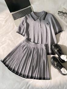 Muvela 2026春夏新款灰色撞色条纹弹力腰女士百褶裙和Polo领半拉链刺绣针织上衣两件套，通勤休闲装 - 灰色 - 查看 1