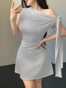 Vestido corto asimétrico con nudo en la cintura para mujer - Gris - Ver 5