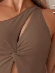 Swim Basics 女士纯色性感连体泳衣，镂空扭结设计，时尚度假之选 - 駝色 - 查看 5