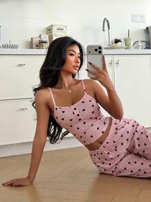 SHEIN Conjunto de pijama de camiseta y pantalones con estampado de corazón y botones falsos para mujer - Rosa vieja - Ver 5