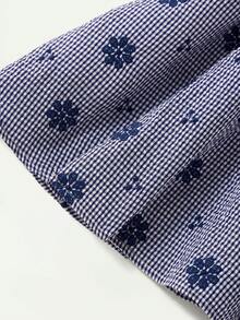 Maija Kids 一件复古休闲女童连衣裙，百搭实用，适合日常、上学、旅行、聚会等场合，春夏皆宜。特点：圆领、蝴蝶结装饰、泡泡袖、收腰设计、A字裙摆、蓝白格子、刺绣纹理。 - 彩色 - 查看 6