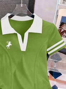 Resyla 女士休闲短袖T恤，骑士印花，撞色领 - 綠色 - 查看 4