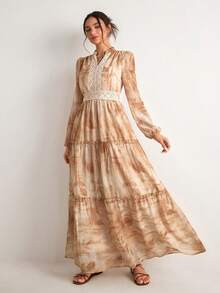 Freevana Robe imprimée de peinture à l'huile vintage bohème, robe à manches bouffantes, robe à col en V avec patchwork en dentelle à la taille, robe fluide en mousseline de soie imprimée de motifs botaniques camel, robe longue élégante pour les sorties et les vacances des femmes - Camel - Voir 7