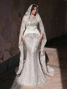 Aureia 大码优雅奢华白色立领3D立体花卉贴花串珠拼接鱼尾婚纱（含腰带），情人节 - 白色 - 查看 1