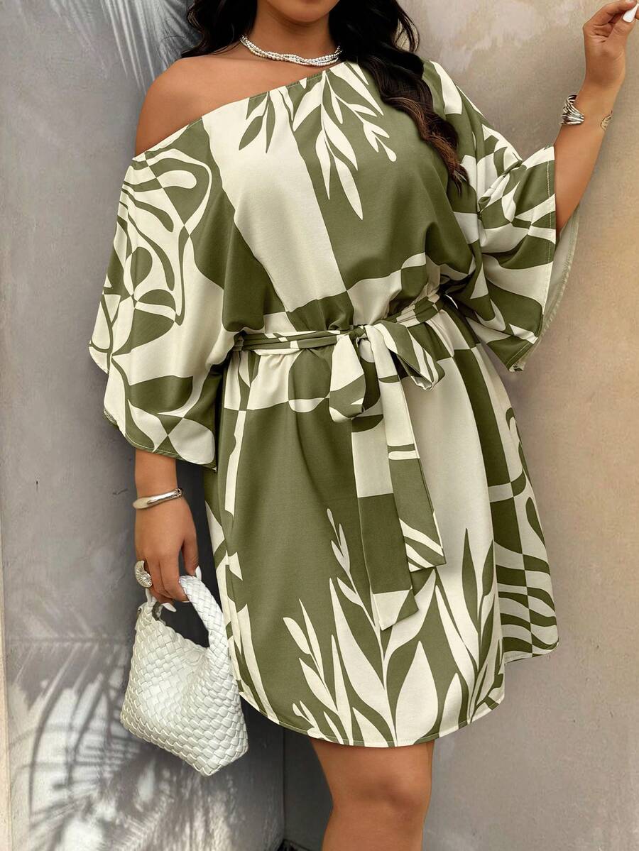 SHEIN LUNE Đầm cỡ lớn kiểu dáng thường ngày, vai bất đối xứng, dáng rộng, in họa tiết hoa, thích hợp cho kỳ nghỉ. - Nhiều màu - Xem 1