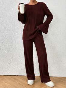 EURMUSE 2pcs Women Solid Color Crew Neck Flared Sleeve Top And Casual Pants Set, Autumn - Burgundy - View 4