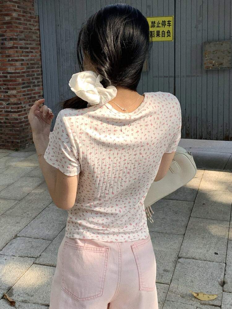Loose Casual Ditsy Floral Short Sleeve T-Shirt For Women, Suitable For Spring, Summer, Vacation, Beach, Valentine's Day