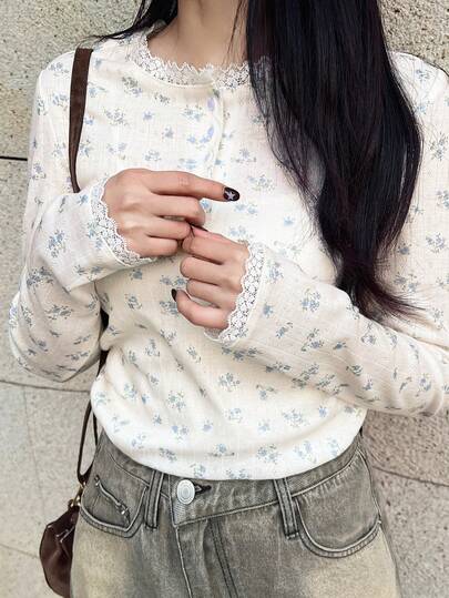 FRIFUL Women's Floral Print Patchwork Sheer Lace Fabric Fitted Casual Versatile T-Shirt