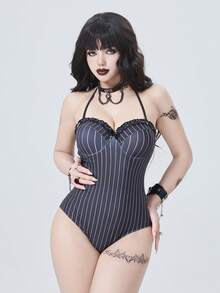 ROMWE Goth 2026 最新款黑白条纹泳衣，配有可拆卸肩带和胸前荷叶边装饰，哥特风格，适合海滩、泳池派对等场合。 - 黑與白 - 查看 5