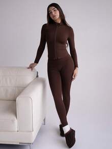 Andrea Bello 黑色两件套运动服拉链夹克和紧身裤 - 棕色 - 查看 6