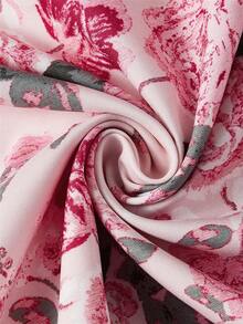 SHEIN CURVE+ 大码女式夏季花卉印花泡泡袖甜心领口茶会连衣裙