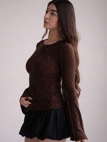 Andrea Bello 女士纯色针织蕾丝拼接喇叭袖修身常规T恤 - 棕色 - 查看 3