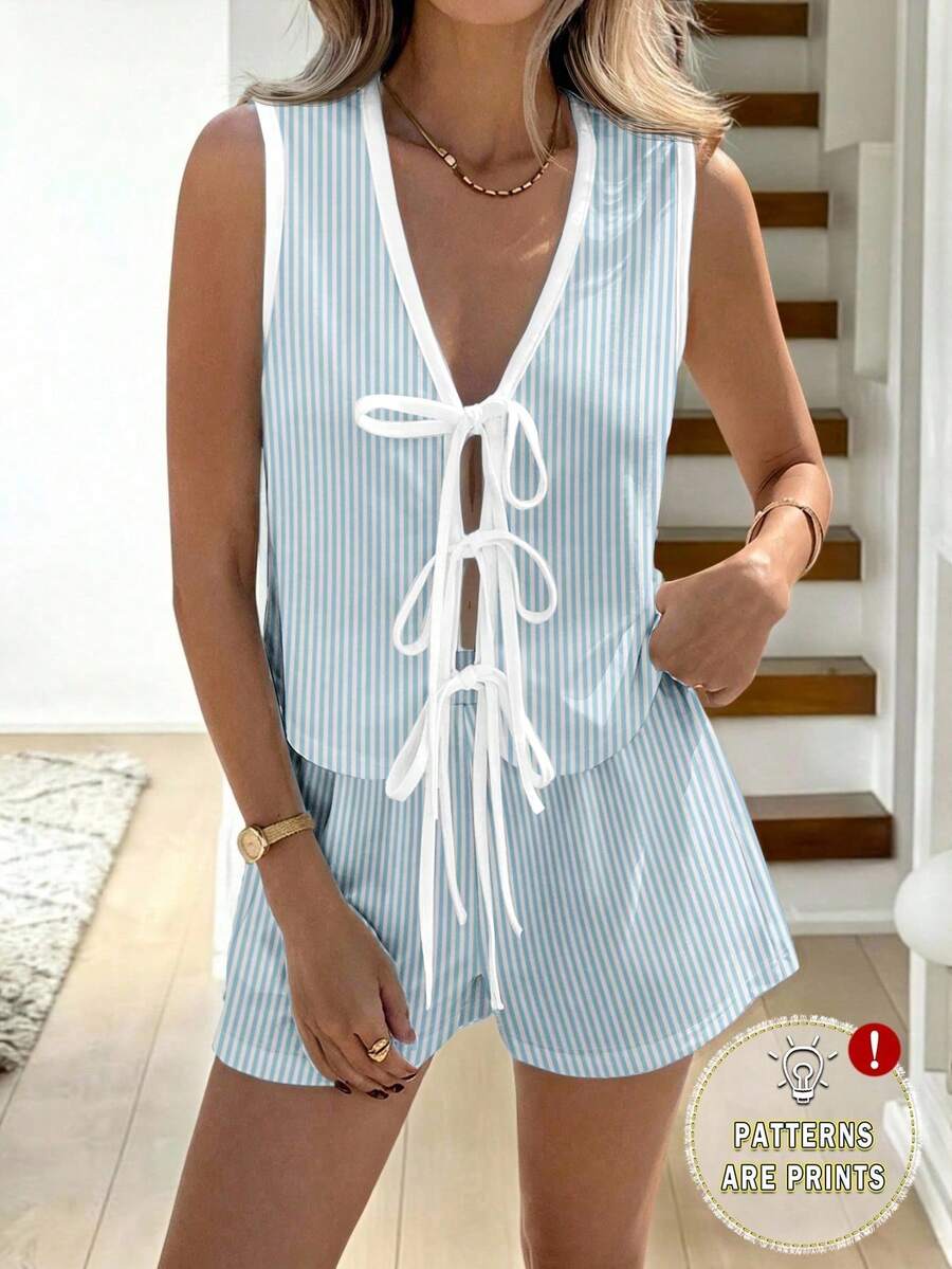 SHEIN LUNE Bộ 2 món áo croptop và quần short nữ, kiểu dáng vintage kẻ sọc màu xanh navy, áo hai dây buộc eo gợi cảm, thích hợp cho mùa xuân/hè, hoạt động ngoài trời, kỳ nghỉ, bãi biển, phong cách sành điệu. - Nhiều màu - Xem 1