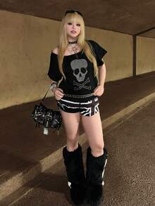 ROMWE Grunge Punk Áo thun cỡ lớn kiểu dáng rộng rãi, hở lưng, vai chéo, đính đinh tán và đá quý hình đầu lâu. - màu đen - Xem 4