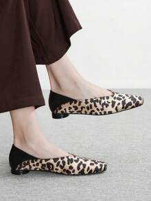 CUCCOO BIZCHIC 女士豹纹拼接低跟套脚通勤鞋 - 豹紋 - 查看 4