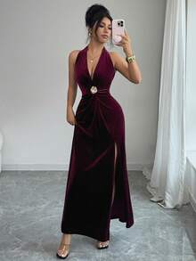 2026 Nuevo  Vestido de fiesta de terciopelo rojo jujube con escote en V profundo, decoración de hebilla metálica, cintura ajustada con nudo retorcido y abertura alta, para primavera/verano - Burdeos - Ver 4