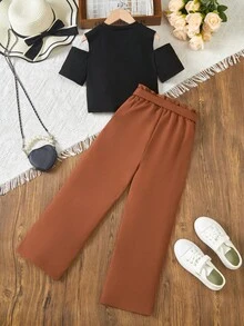 SHEIN Set de 2 piezas de top con hombros descubiertos y pantalones de unicolor casual para niñas preadolescentes - Marrón - Ver 2