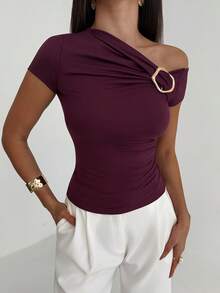 Aloruh Women's Metallic Decor Slim Fit Asymmetrical Shoulder T-Shirt, Spring/Summer One Shoulder Top Solid Color Tops Buckle Top Dark Purple Top - Purple - View 5