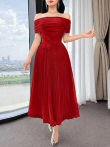 Feyla Gaun Mini Pesta Wanita Warna Polos Tanpa Bahu dengan Detail Kerut dan Hiasan Bunga 3D serta Mutiara Imitasi, Elegan dan Pinggang Terikat - Burgundy - View 5