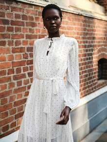 Lumivelle 女士春夏时尚长袖荷叶领收腰波点连衣裙 - 白色 - 查看 1