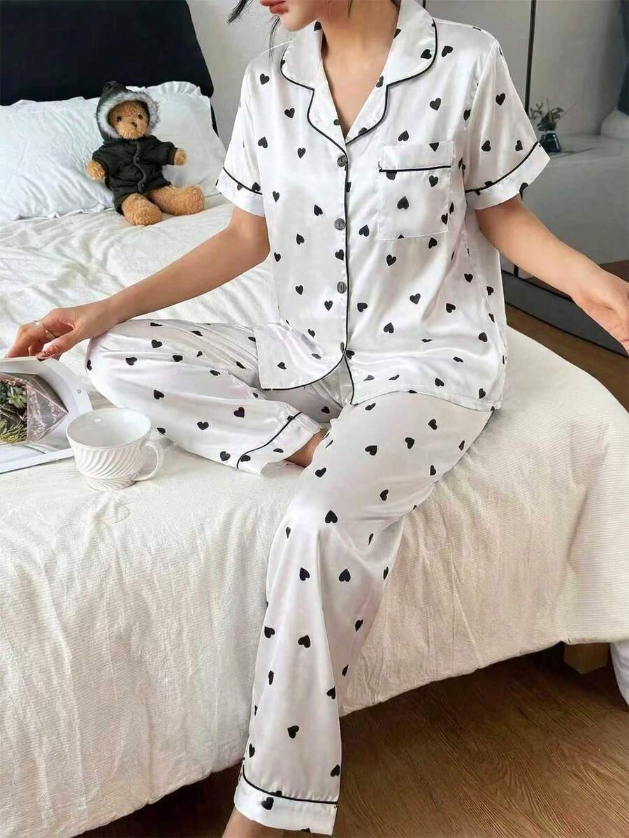SHEIN 1 Bộ đồ ngủ tay ngắn thoải mái, in hình trái tim, cổ ve áo, chất liệu giả lụa. - trắng - Xem 1