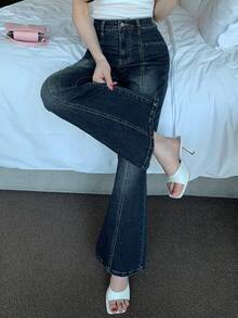 DAZY 女士休闲破洞喇叭牛仔裤，设计时尚，适合春季、夏季和情人节穿着。