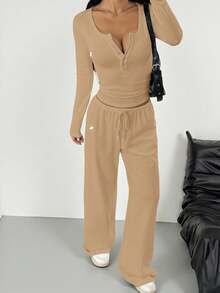 SHEIN EZwear 女款騎士印花鈕扣半開襟長袖T恤與長褲休閒日常穿著2件套居家服套裝，棉質舒適套裝 - 駝色 - 查看 5