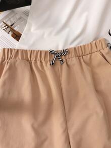 SHEIN 2件套青少年男童休闲时尚黑色圆领短袖字母印花T恤和卡其色梭织短裤，夏季新款经典配色 - 卡其色 - 查看 7
