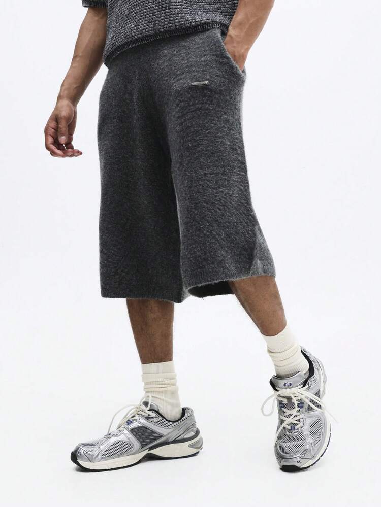SUMWON Relaxed Fit Knitted Heathered Bermuda Cargo Shorts With Side Pockets For Casual Weekend Wear Plain